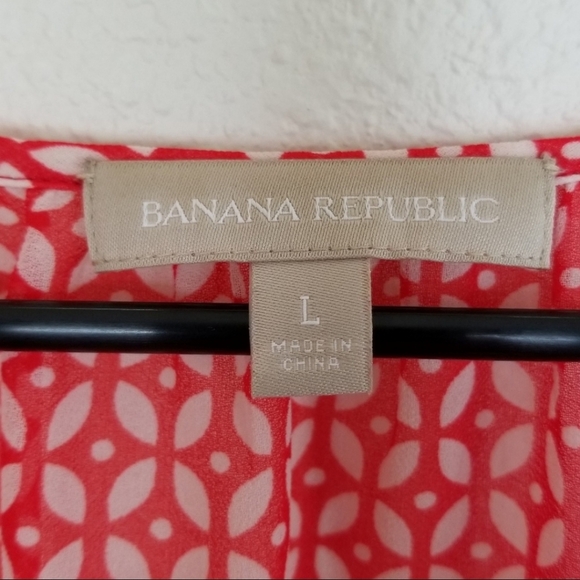 Banana Republic| "Pink Strawberry" printed blouse - Picture 2 of 8